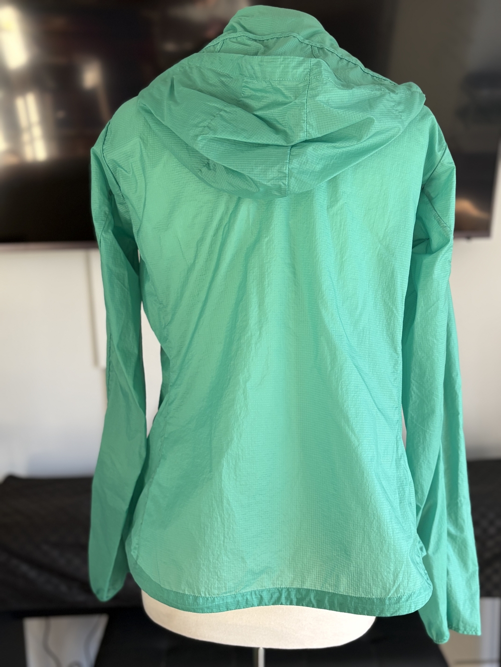 Patagonia Women’s Teal Windbreaker - Picture 5 of 8